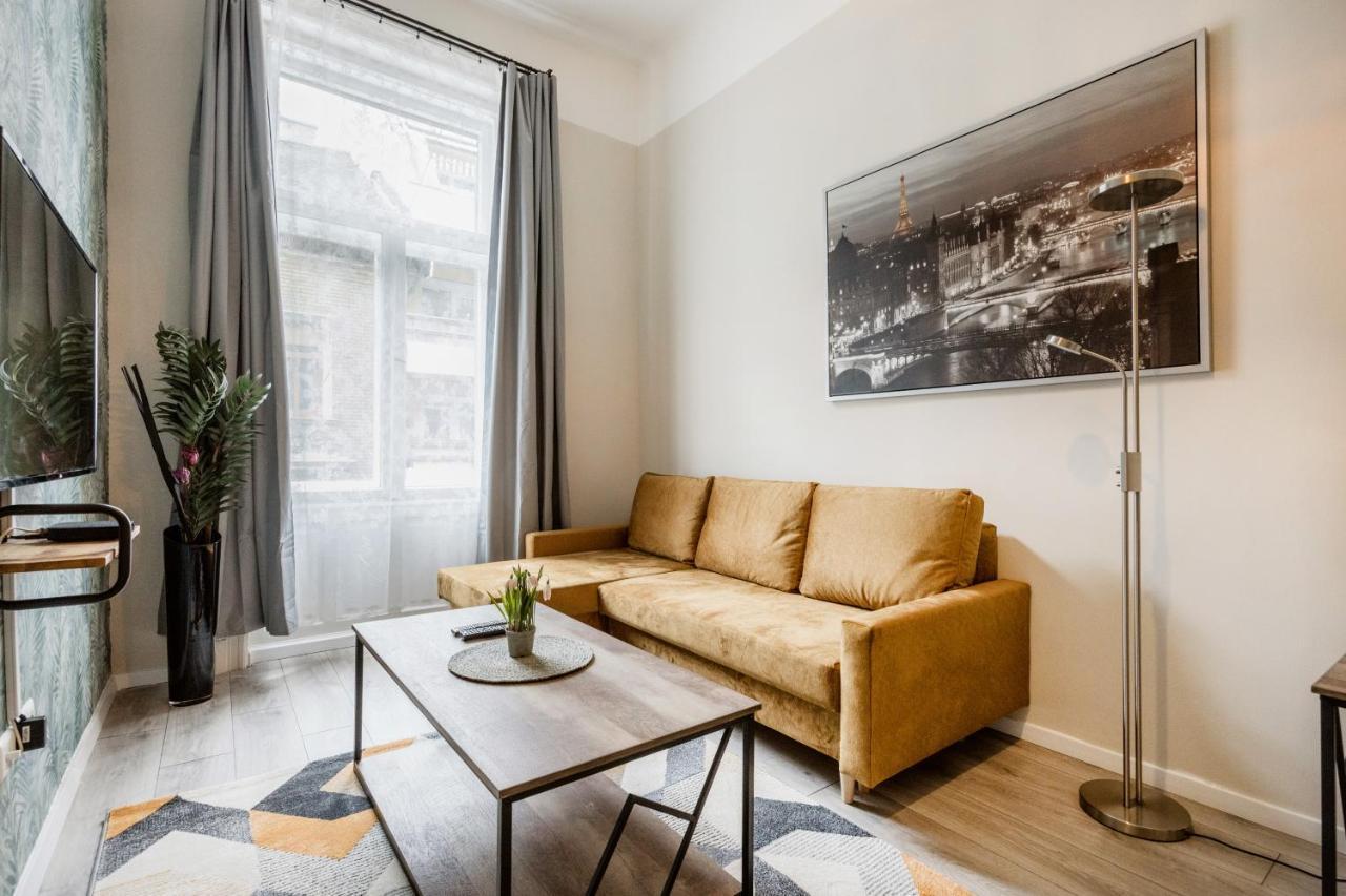 בודפשט O Street 3 Bedroom Stylish Apartment מראה חיצוני תמונה