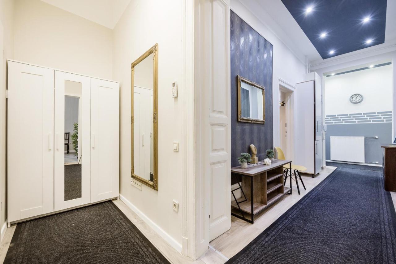בודפשט O Street 3 Bedroom Stylish Apartment מראה חיצוני תמונה