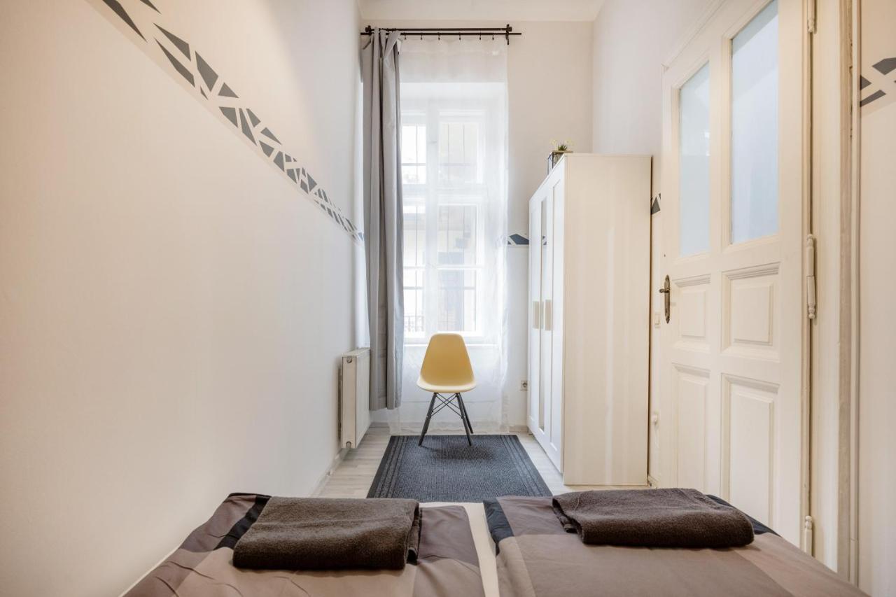 בודפשט O Street 3 Bedroom Stylish Apartment מראה חיצוני תמונה