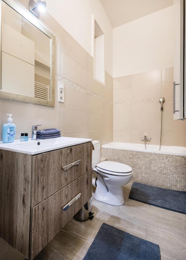 בודפשט O Street 3 Bedroom Stylish Apartment מראה חיצוני תמונה