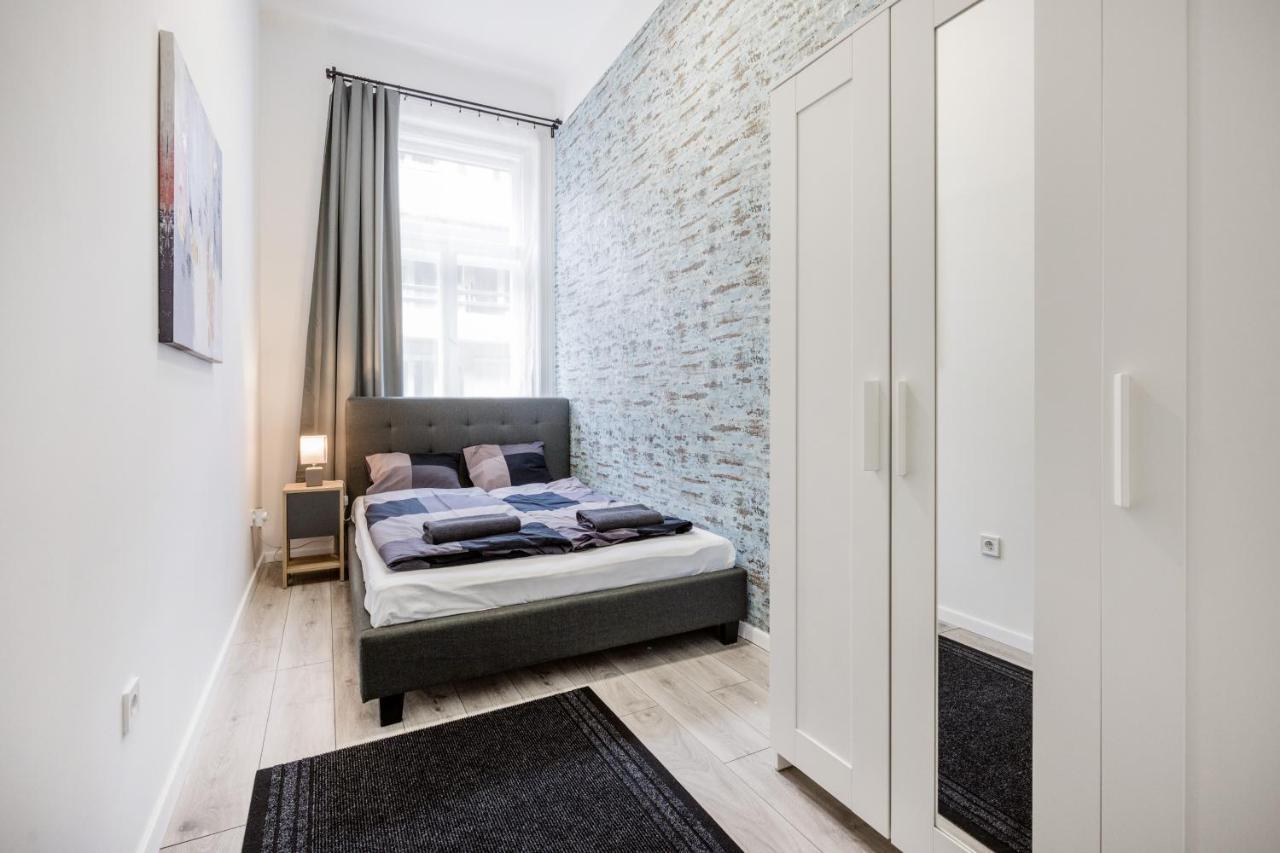 בודפשט O Street 3 Bedroom Stylish Apartment מראה חיצוני תמונה
